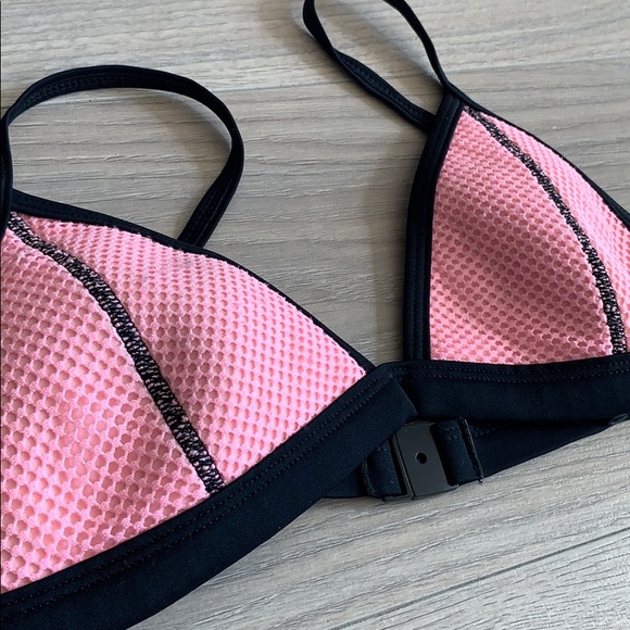 Triangl pink bikini top - Picture 2 of 4
